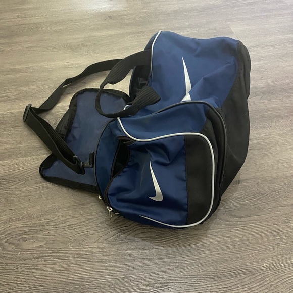 Mens Nike Sports Duffel Bag for sale ‼️ - Picture 6 of 7